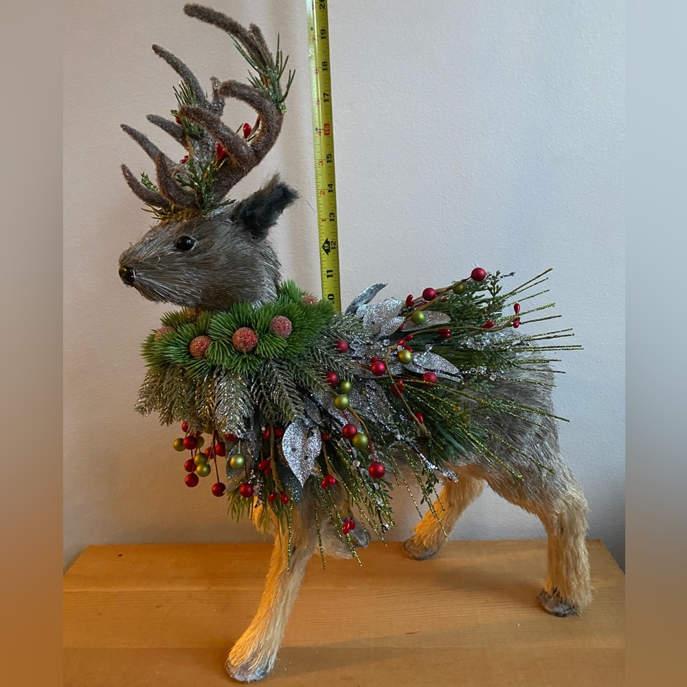 Christmas Decor, Mini Reindeer, Straw Like Material